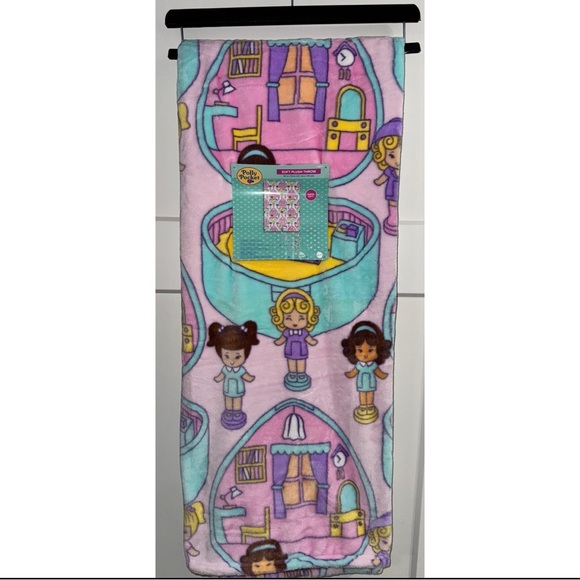 Polly Pocket Blanket💜 - Picture 1 of 3